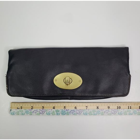 Faux leather clutch pouch twist lock closure with zippered inner pouch - Picture 4 of 9